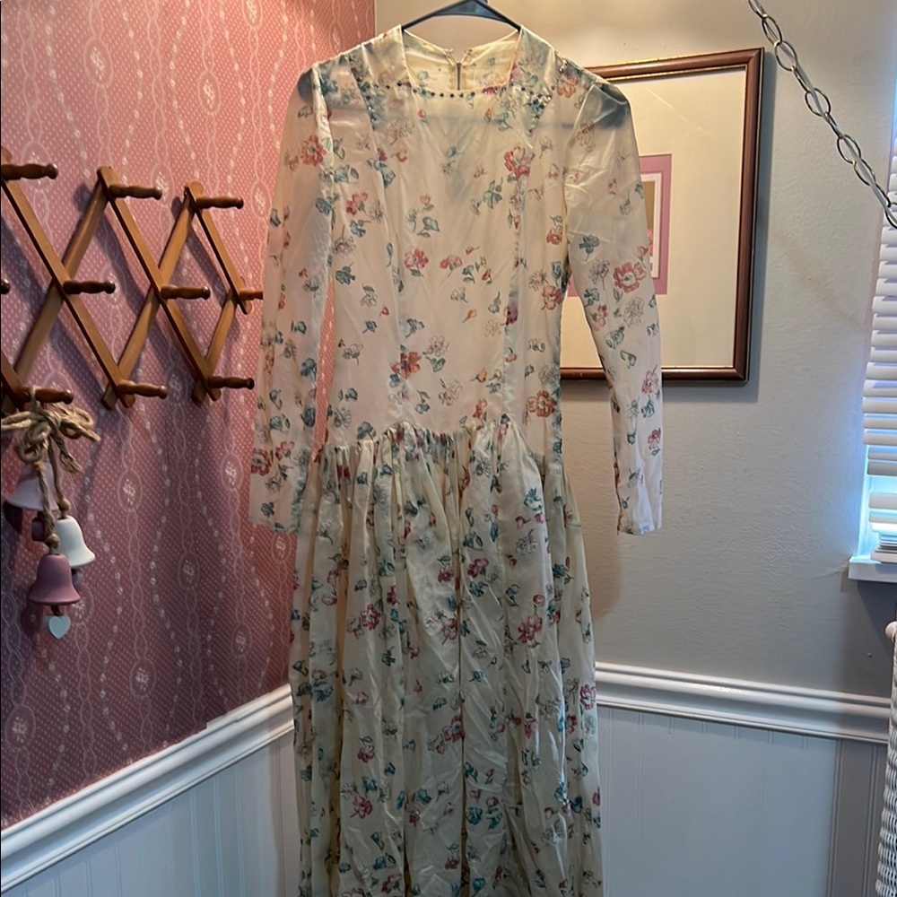 Vintage Handmade Floral Long Sleeve Dress